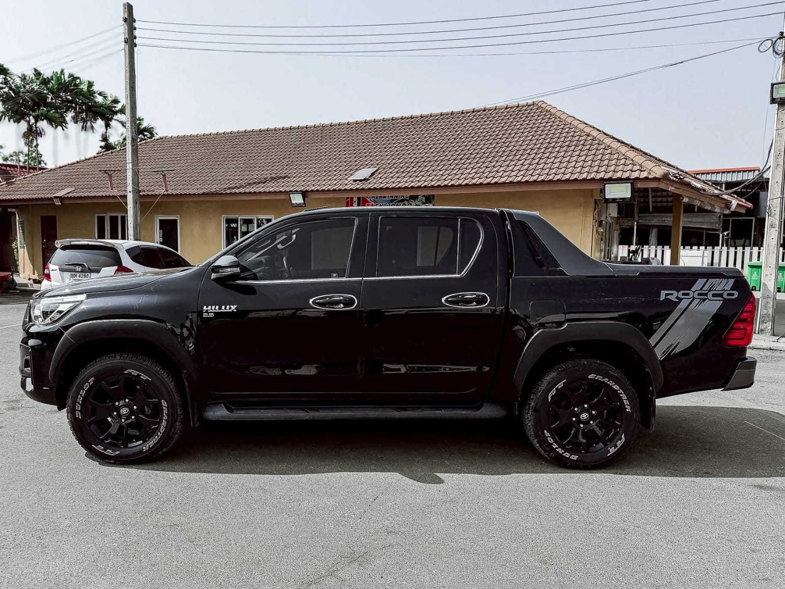 Car image 6